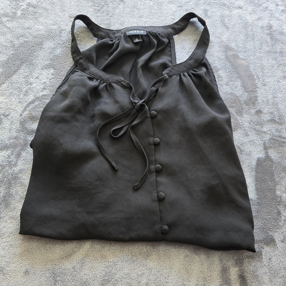 Torrid Button Front Tie Tank Size 0